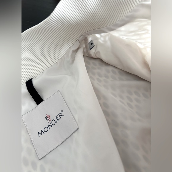 Moncler white Jacket - Picture 7 of 8